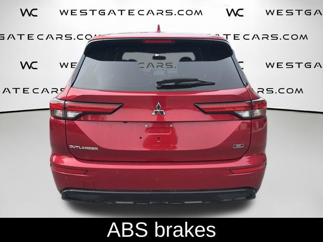 Used 2023 Mitsubishi Outlander SE Black Edition FWD image 8
