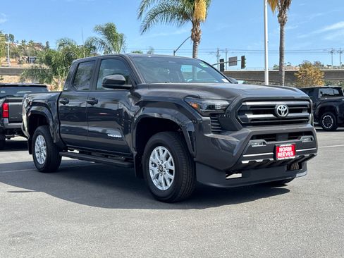 New 2026 Toyota Tacoma SR5 AWD/4WD image 4