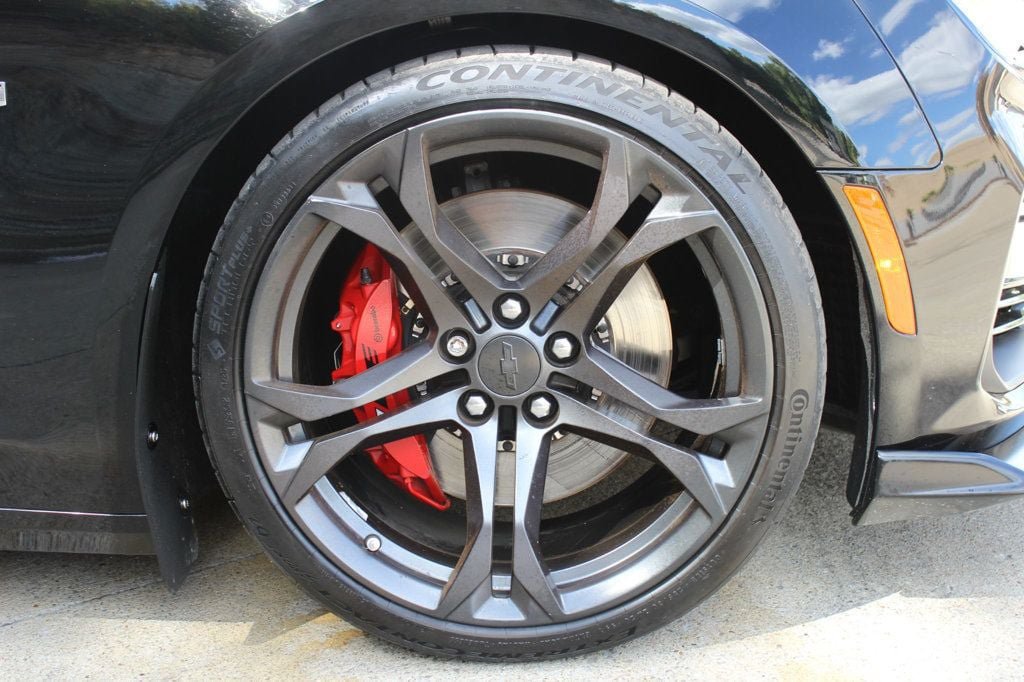 Used 2019 Chevrolet Camaro SS RWD image 31