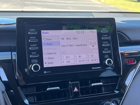 Used 2023 Toyota Camry SE image 23