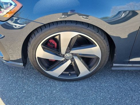 Used 2019 Volkswagen GTI SE image 36