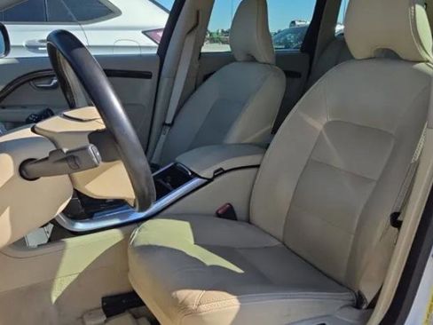 Used 2016 Volvo XC70 T5 Platinum w/ Protection Package image 3