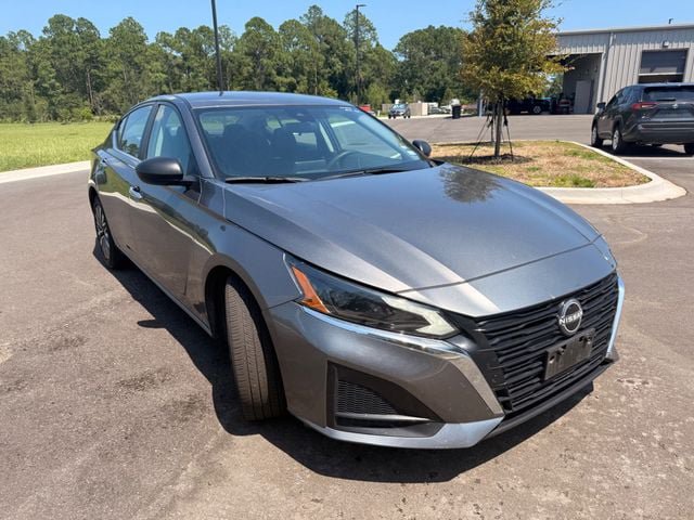 Used 2025 Nissan Altima 2.5 SV FWD image 19