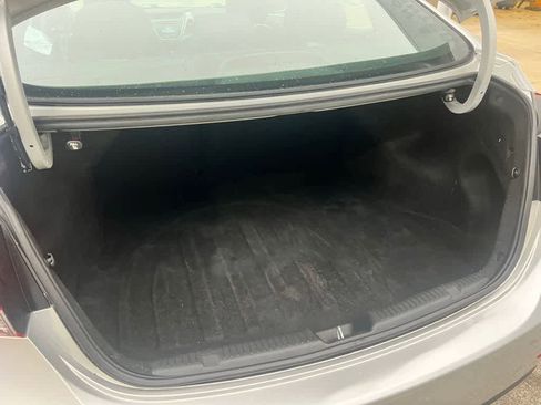 Used 2015 Hyundai Elantra SE w/ Option Group 03 image 22