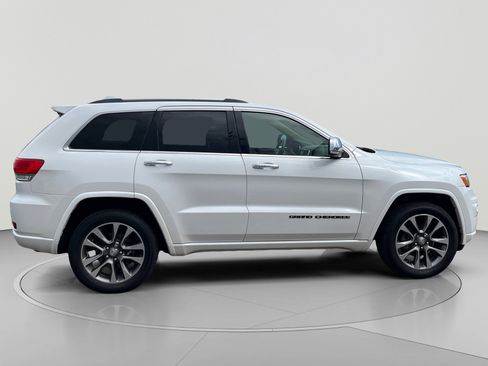Used 2017 Jeep Grand Cherokee Overland AWD/4WD image 6