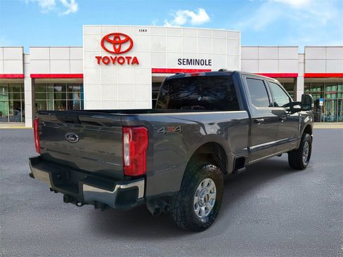 Used 2023 Ford F250 XLT image 3