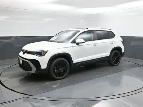 New 2026 Volkswagen Taos SE image 34