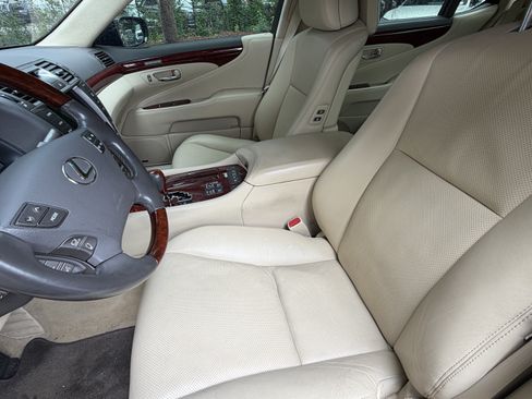 Used 2010 Lexus LS 460 L AWD/4WD image 16