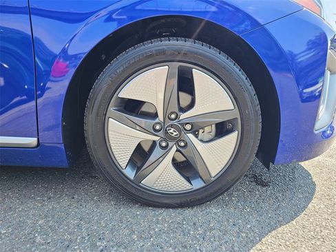 Used 2022 Hyundai Ioniq Limited image 10