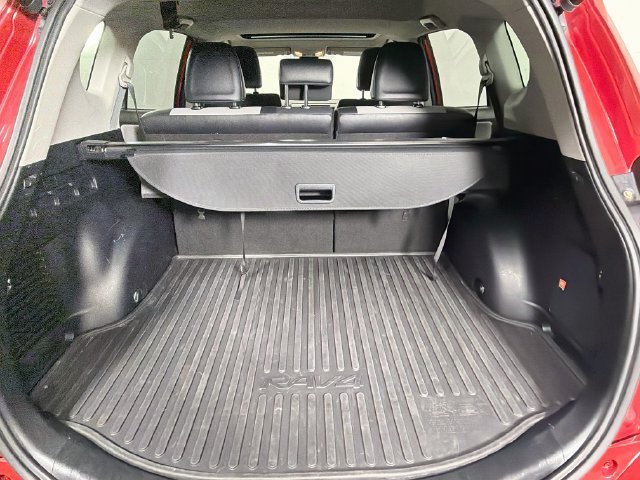 Used 2017 Toyota RAV4 Limited w/ Advanced Technology Package AWD/4WD image 33