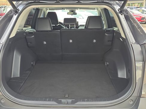 Used 2021 Toyota RAV4 XLE Premium image 12