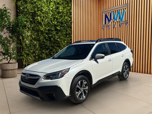Used 2022 Subaru Outback Limited AWD/4WD image 3