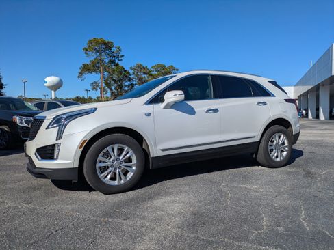 Used 2022 Cadillac XT5 Luxury image 2