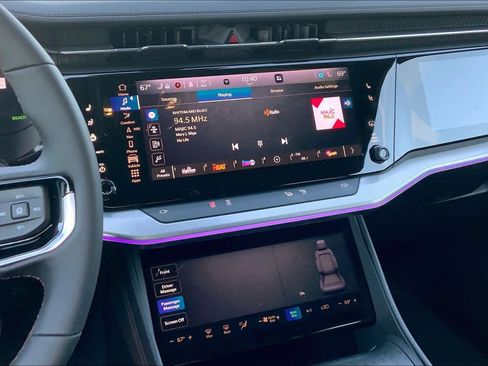 Used 2024 Jeep Wagoneer Launch Edition image 12