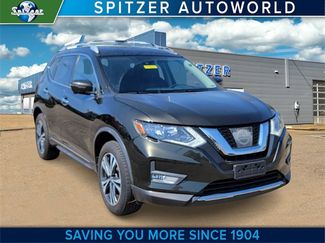 Used 2017 Nissan Rogue SL image 1