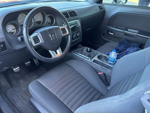 Used 2012 Dodge Challenger R/T image 6