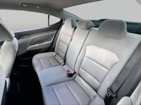 Used 2018 Hyundai Elantra SEL FWD image 19