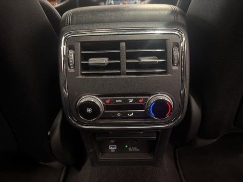 Used 2017 Lincoln Continental Reserve w/ Climate Package image 14