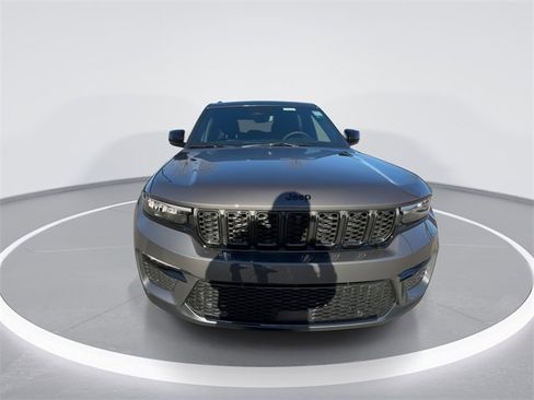 New 2025 Jeep Grand Cherokee Limited image 3