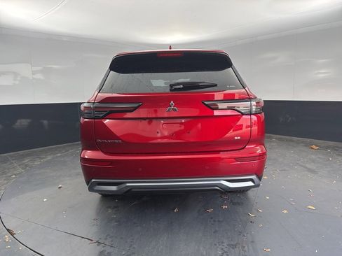 New 2025 Mitsubishi Outlander SE image 4