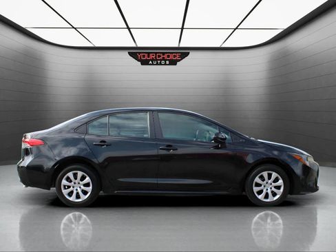 Used 2023 Toyota Corolla LE image 6