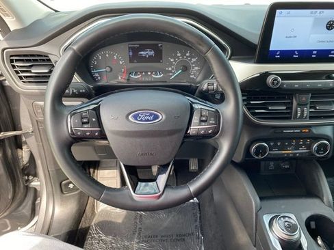 Used 2022 Ford Escape SE w/ SE Sport Appearance Package AWD/4WD image 6