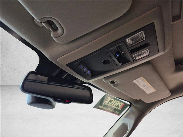 Used 2016 RAM 1500 Laramie RWD image 20