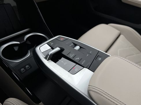 Certified 2025 BMW X2 xDrive28i w/ Premium Package image 25