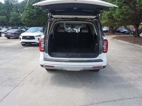 Used 2024 Ford Expedition Max Limited RWD image 18