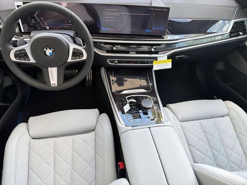 New 2026 BMW X5 xDrive40i w/ M Sport Package AWD/4WD image 16