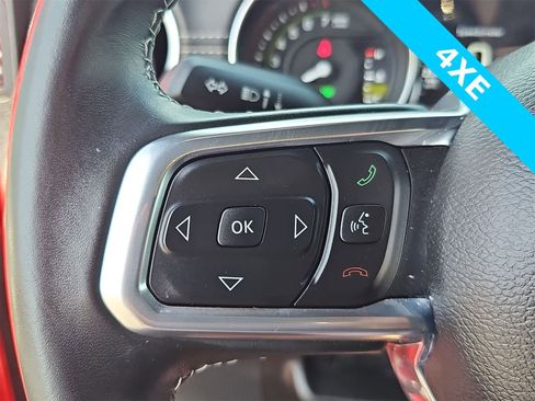 Used 2022 Jeep Wrangler Unlimited Sahara image 28