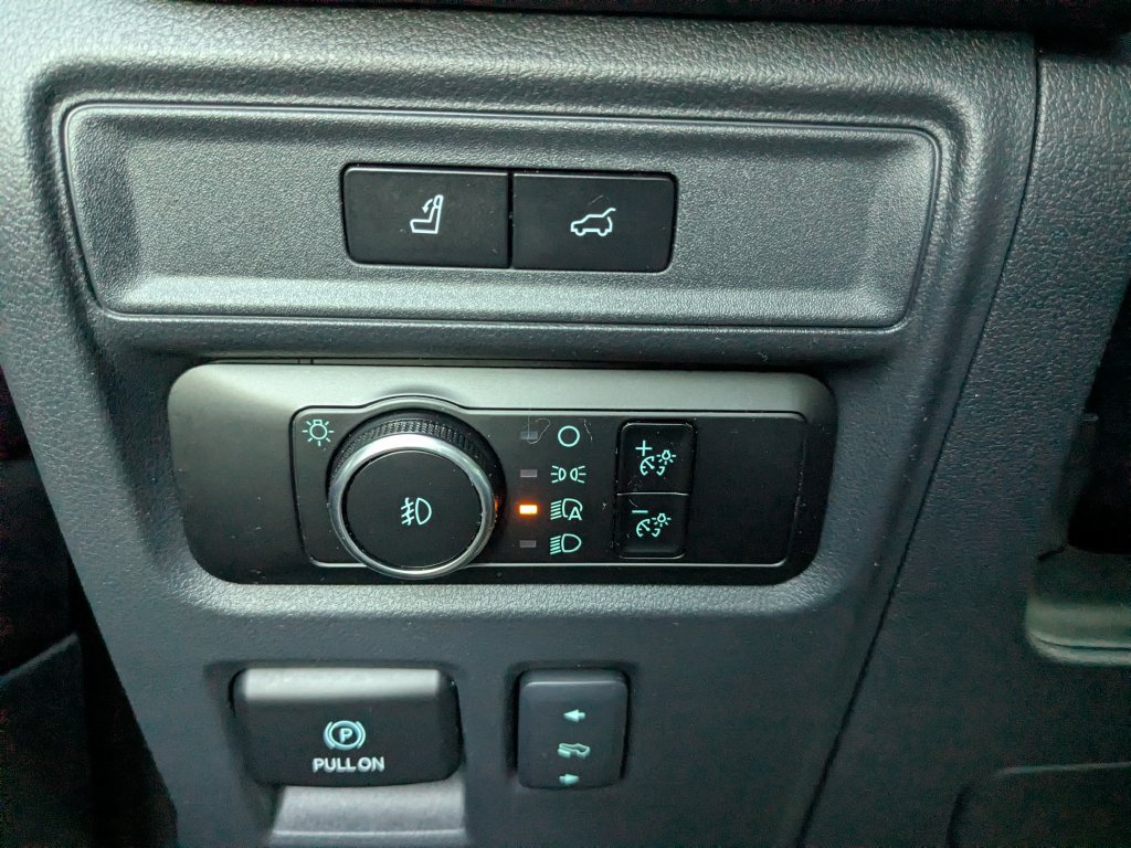 Used 2023 Ford Expedition Limited AWD/4WD image 26