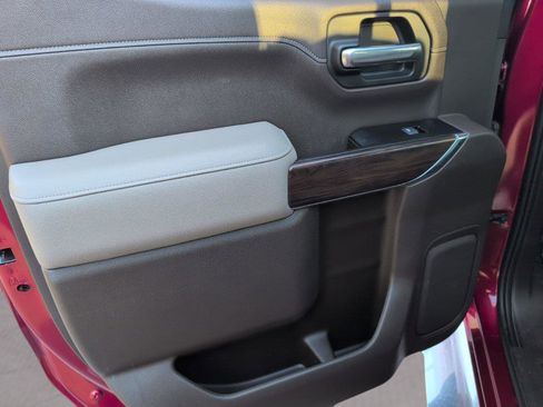 Used 2019 GMC Sierra 1500 SLT w/ SLT Premium Package image 32