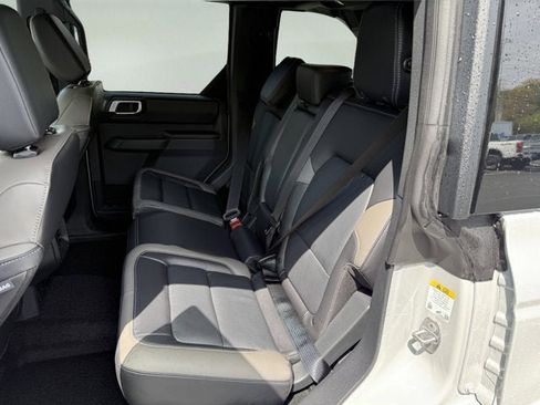 New 2026 Ford Bronco Outer Banks AWD/4WD image 9