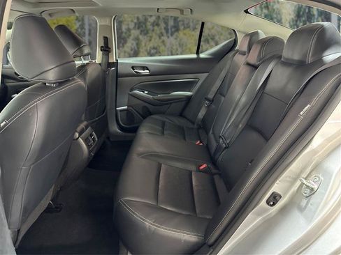 Used 2023 Nissan Altima 2.5 SL FWD image 10