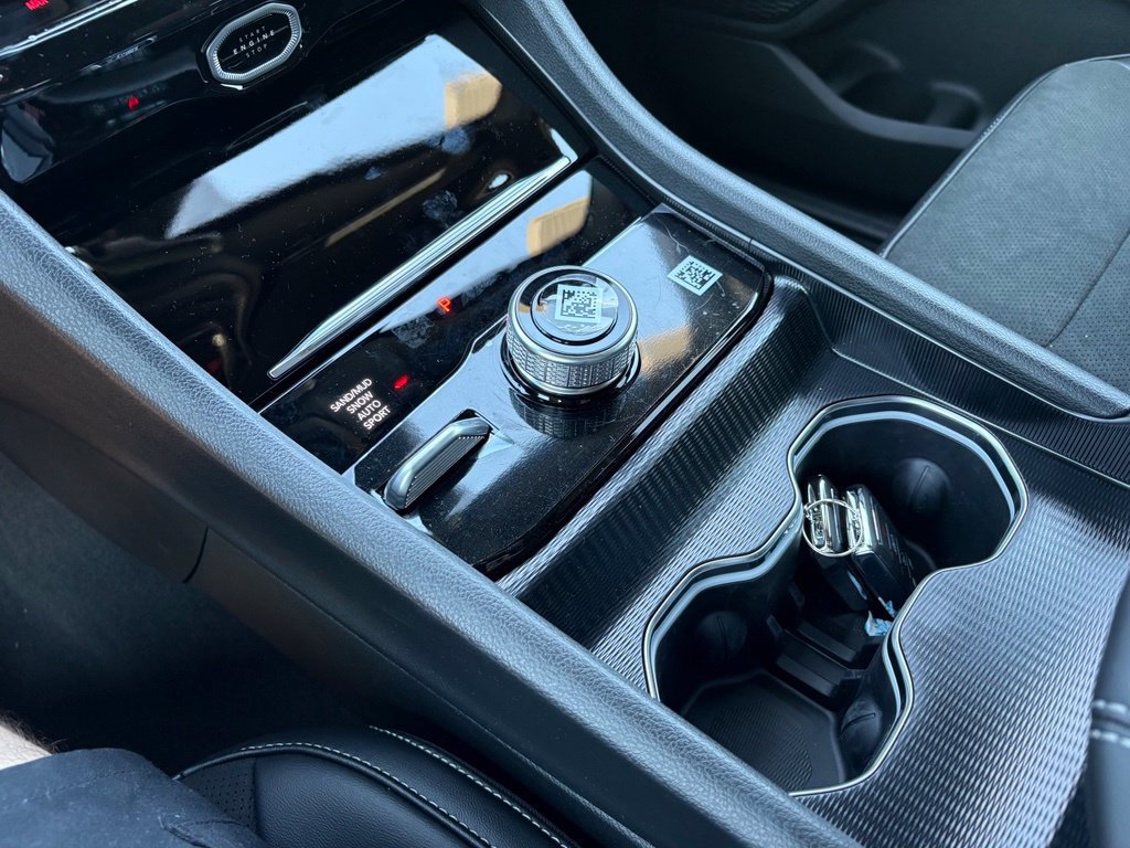 New 2026 Jeep Grand Cherokee Altitude AWD/4WD image 17