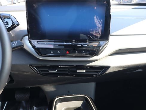 Used 2023 Volkswagen ID.4 Pro image 12