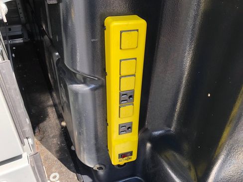 Used 2020 Ford Transit 250 Low Roof AWD image 25