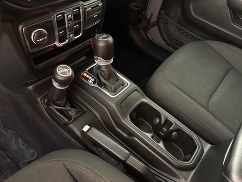 Used 2022 Jeep Wrangler Unlimited Sport AWD/4WD image 36
