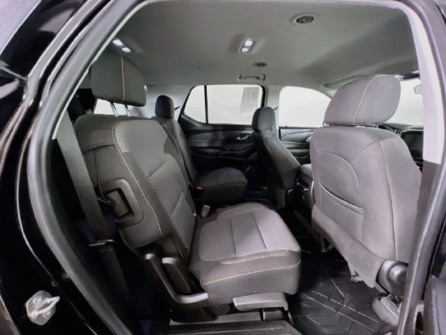 Used 2020 Chevrolet Traverse LT w/ Driver Confidence II Package AWD/4WD image 28