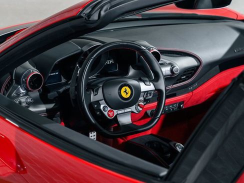 Used 2023 Ferrari F8 Tributo RWD image 24