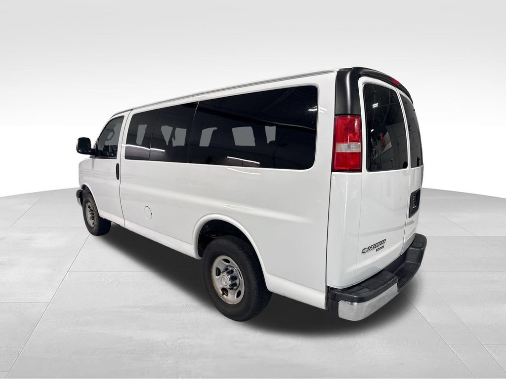 Used 2016 Chevrolet Express 2500 LT w/ LT Preferred Equipment Group RWD image 42