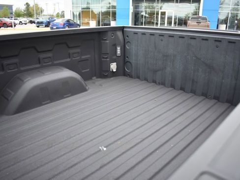 Used 2022 Chevrolet Silverado 1500 RST image 13
