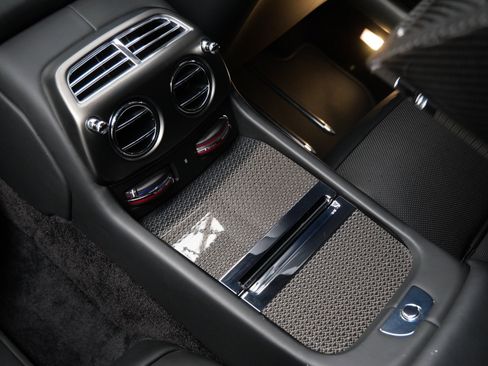 Used 2020 Rolls-Royce Dawn image 35