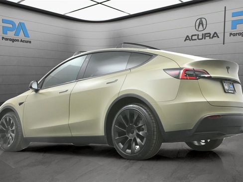 Used 2021 Tesla Model Y Long Range image 35