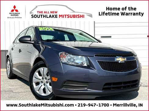 Used 2014 Chevrolet Cruze LS FWD image 1