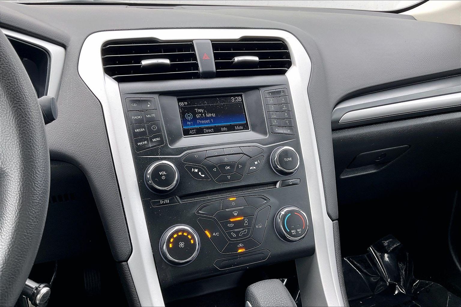 Used 2015 Ford Fusion S FWD image 37