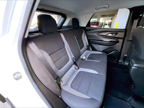 Used 2023 Chevrolet TrailBlazer LT w/ Convenience Package image 16