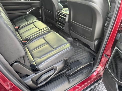 Used 2022 Jeep Wagoneer Series II image 14