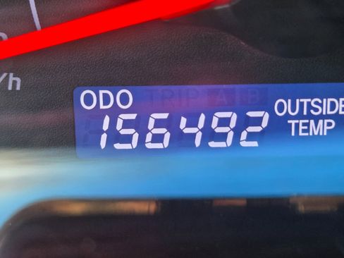 Used 2011 Toyota Camry SE image 16